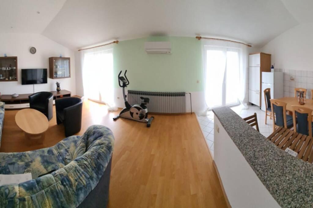 Mitros Apartment مالينسكا المظهر الخارجي الصورة